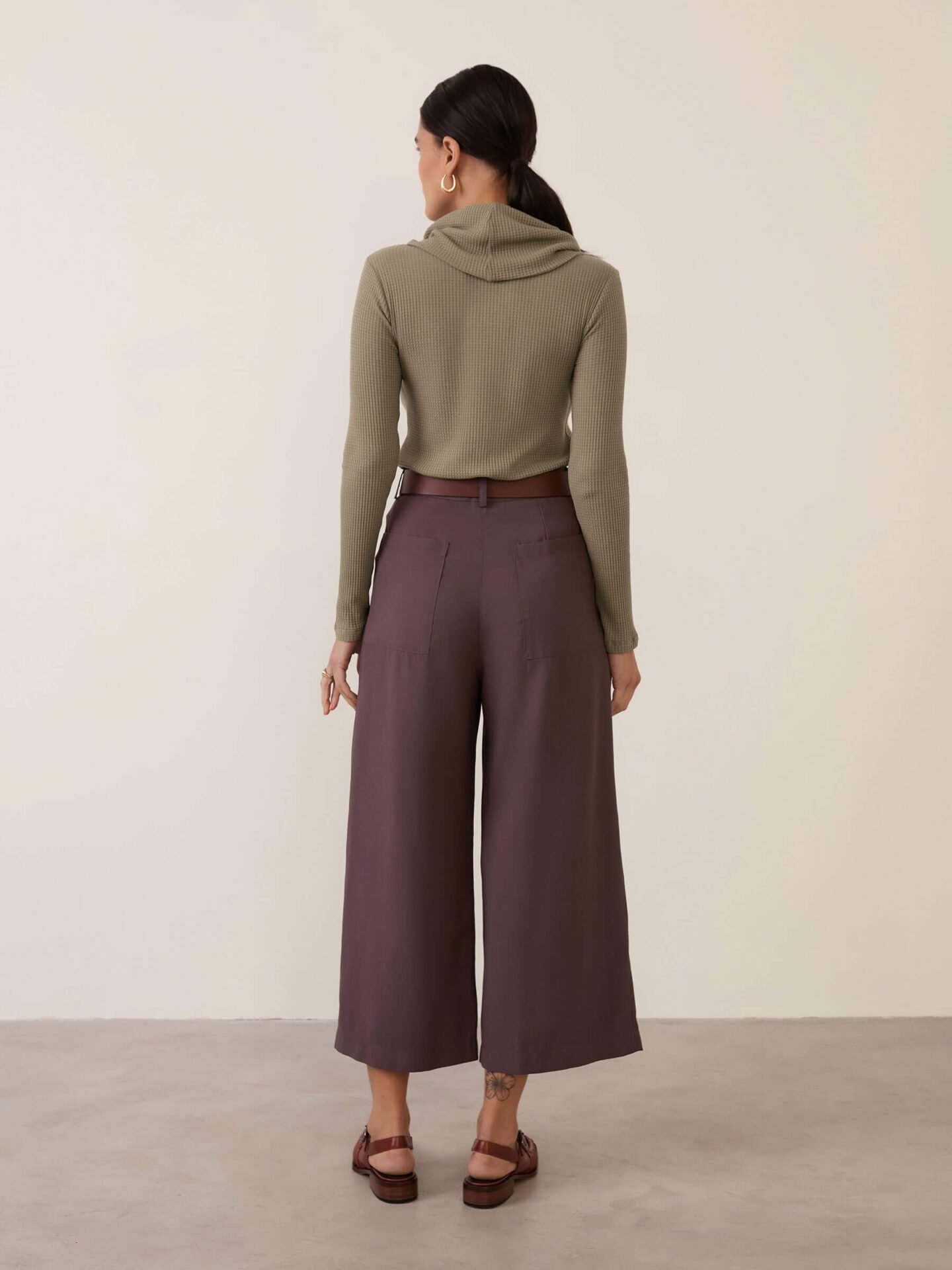Calça Pantacourt Cinza