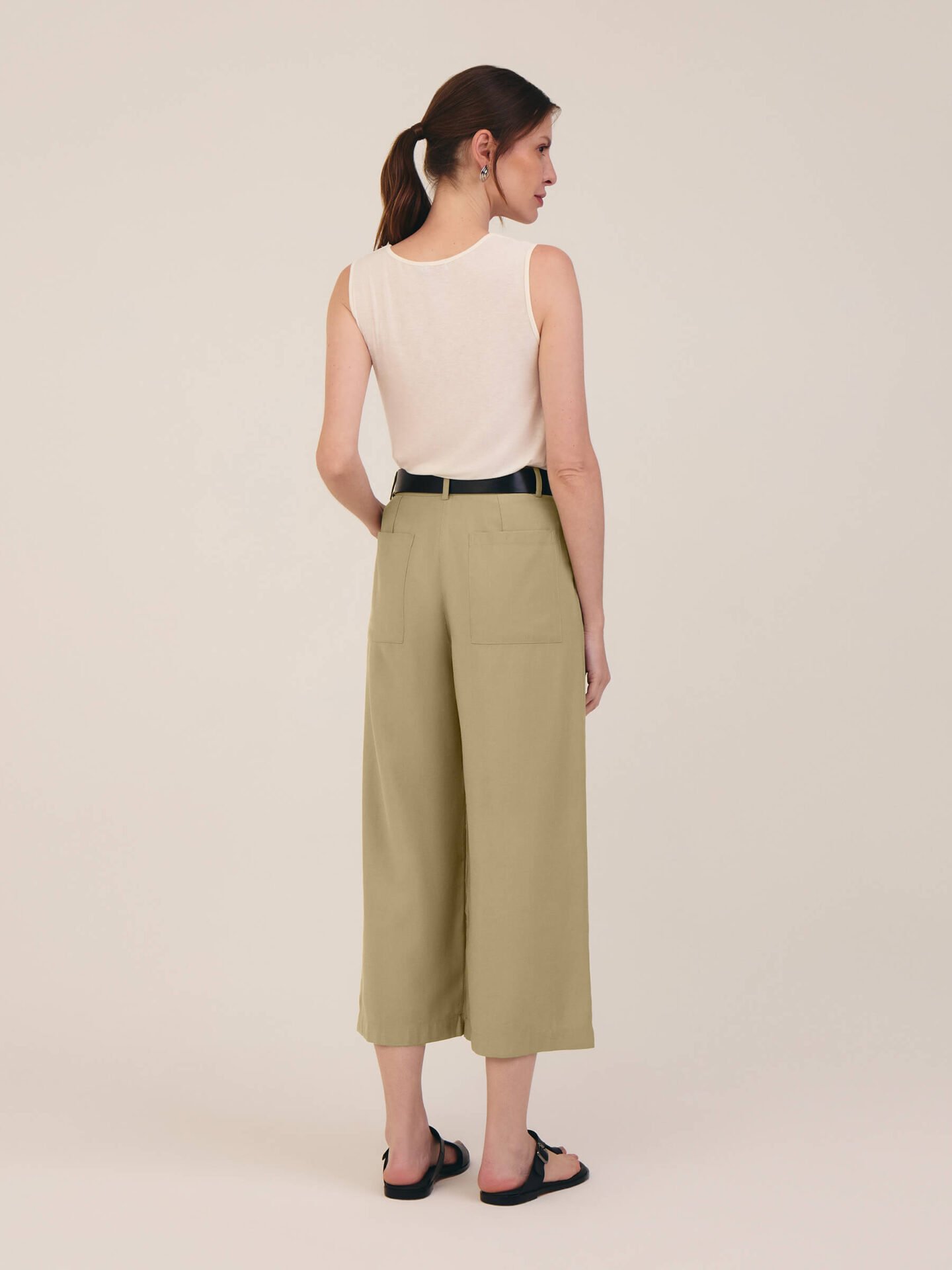Calça Pantacourt Khaki