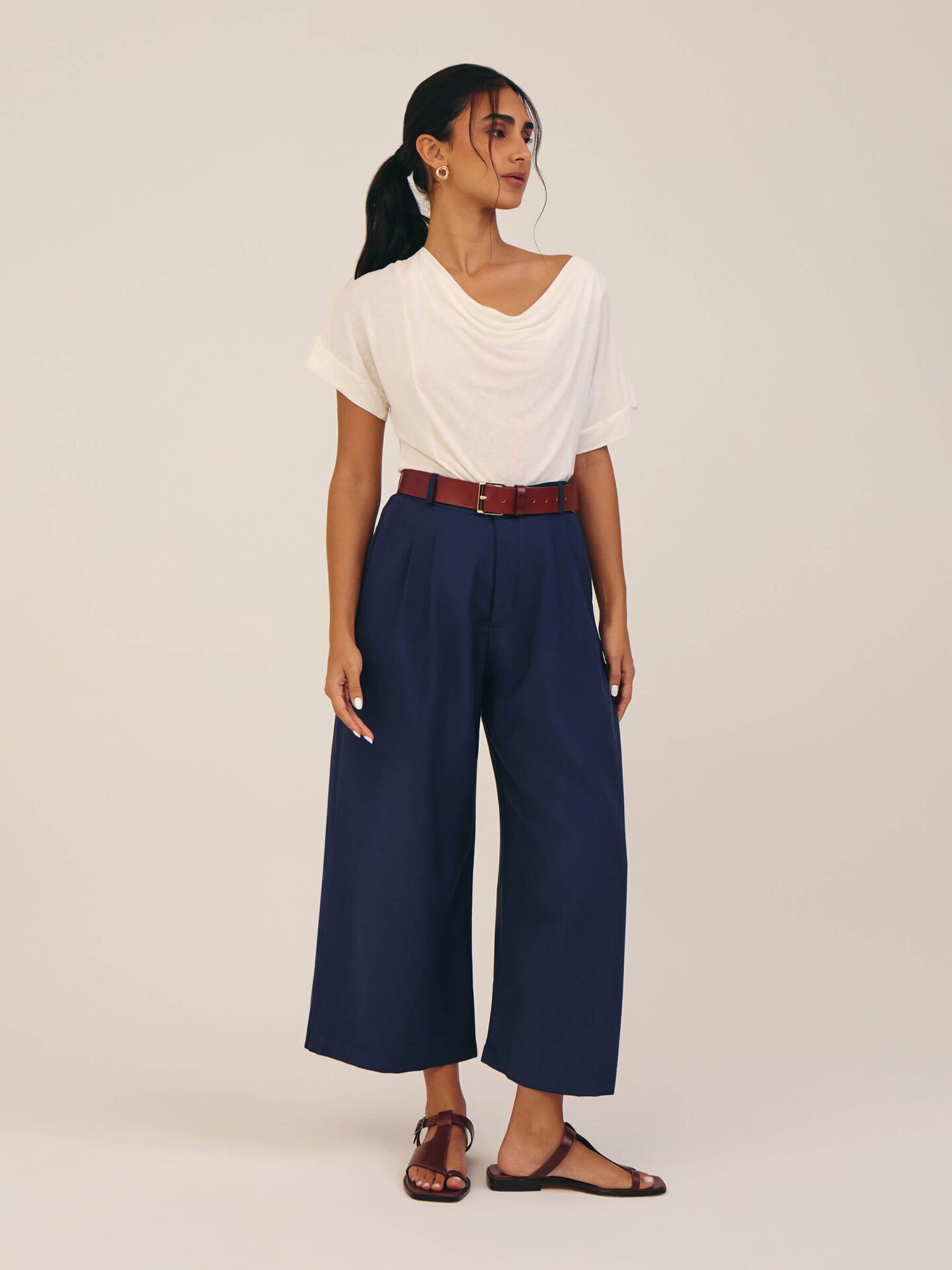 Calça Pantacourt Azul Marinho