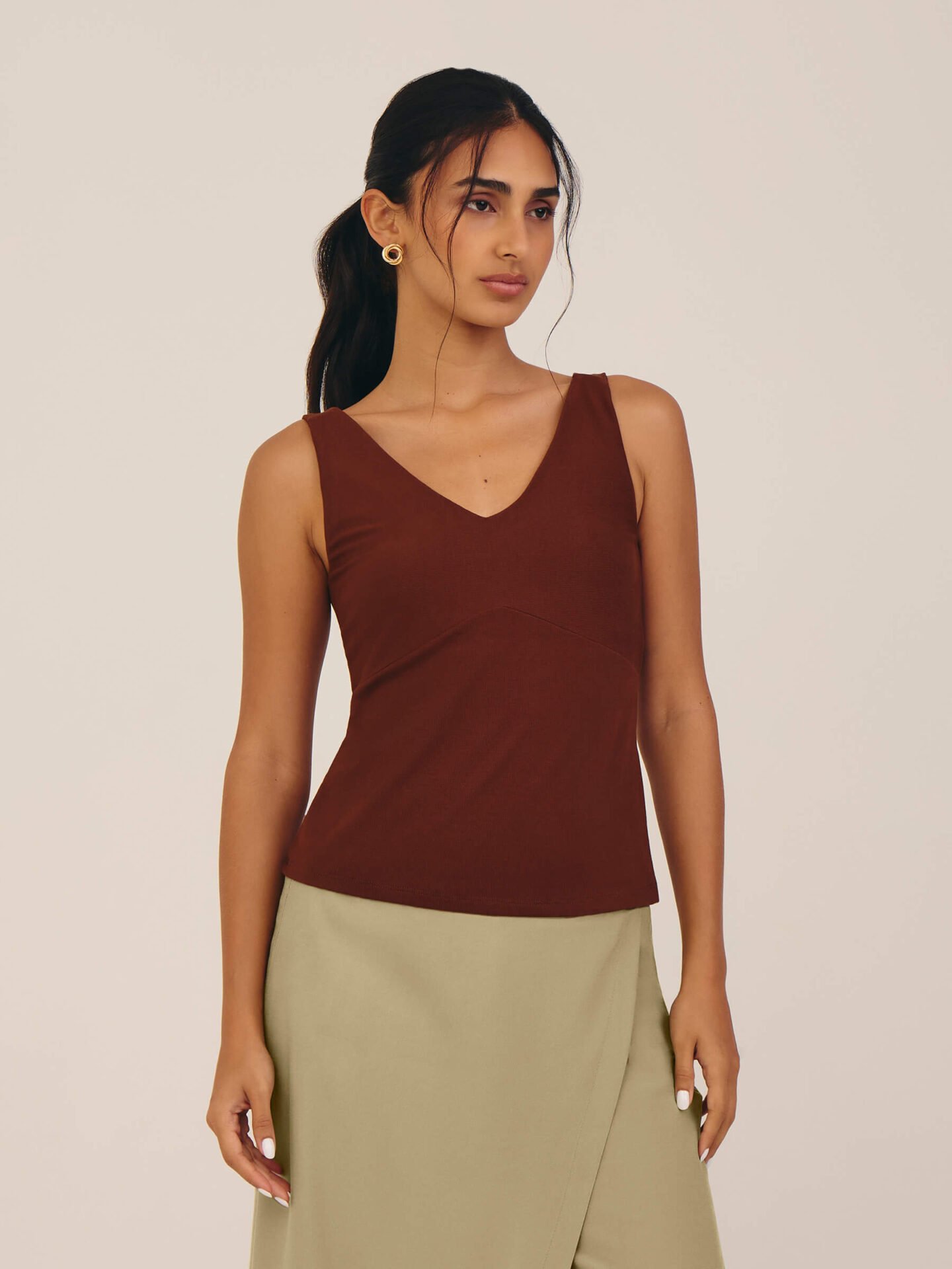 Regata Entalhe Marrom