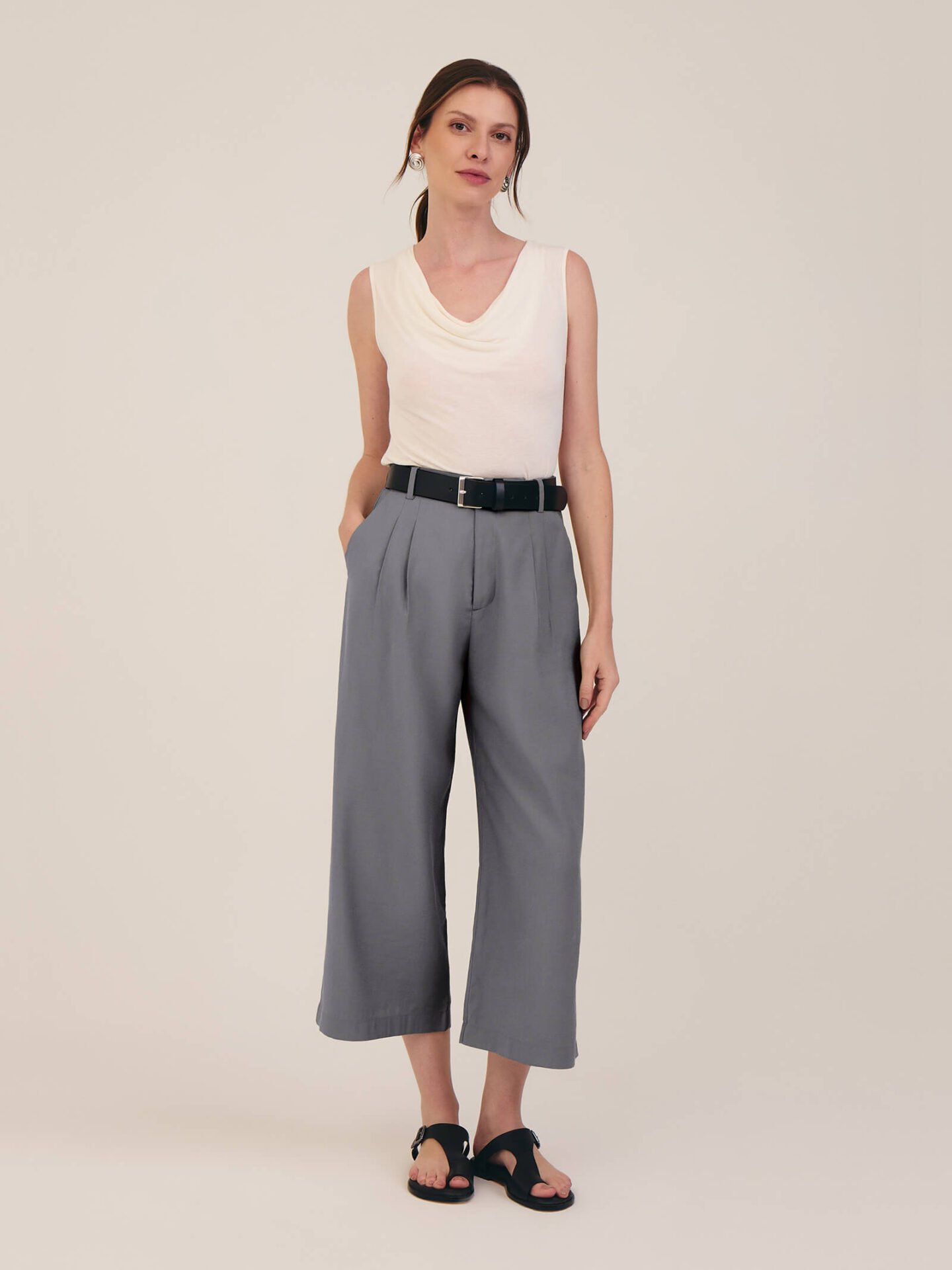 Calça Pantacourt Bel Cinza